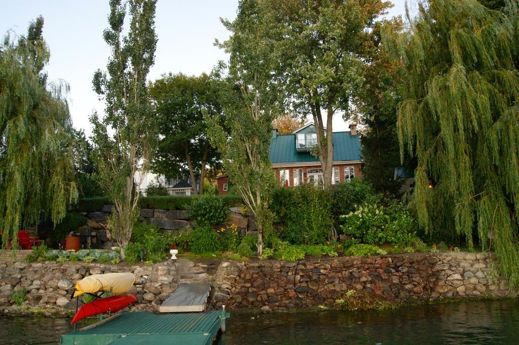 La Belle Aux Berges Bed and Breakfast Saint-Denis-sur-Richelieu Εξωτερικό φωτογραφία