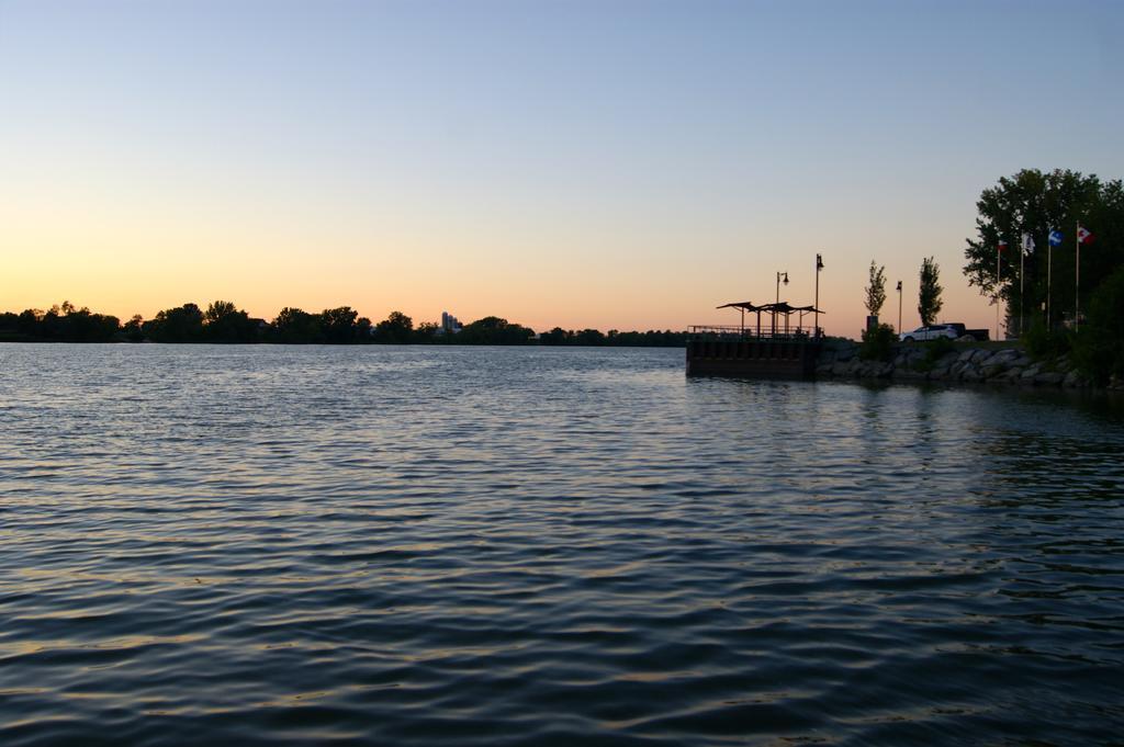 La Belle Aux Berges Bed and Breakfast Saint-Denis-sur-Richelieu Εξωτερικό φωτογραφία